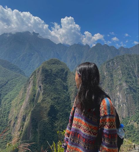 Hiking In South America, Andes Mountains Peru, Andes Mountains Aesthetic, Backpacking South America Aesthetic, Peru Culture Aesthetic, Peru Instagram Photos, Peru Travel Aesthetic, South America Travel Aesthetic, South American Aesthetic