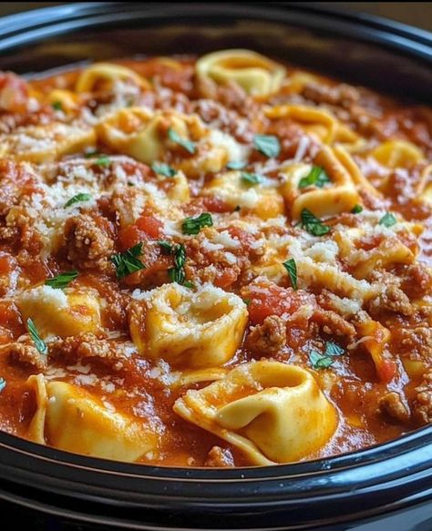 Crockpot Cheese Tortellini, Tortellini Recipes Crockpot, Sausage Crockpot Recipes, Beef Sausage Recipes, Sausage Slow Cooker, Crock Pot Tortellini, Cheese Tortellini Recipes, Ground Sausage Recipes, Sausage Crockpot