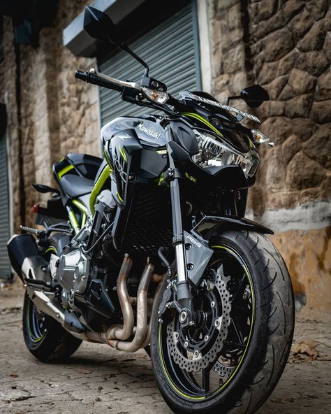 Z900👽💦... Z 900 Kawasaki Wallpaper, Z900 Kawasaki Wallpaper 4k, Kawasaki Z900 Wallpaper, Cbr 250 Rr, Car Drawing Easy, Green Motorcycle, Ninja Bike, Kawasaki Z650, Duke Bike