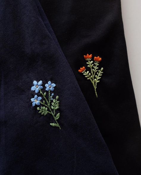 Floral Shirt Embroidery, Small Embroidery Ideas Flowers, Floral Embroidery Clothes, Tiny Floral Embroidery, Flower Sewing On Clothes, Tiny Leaf Embroidery, Embroidery Flowers On Clothes, Subtle Embroidery On Clothes, Tiny Flowers Embroidery