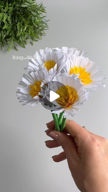 Easy Fabric Flowers, Diy Fleur, Diy Flowers, Easy Crafts, Flowers, Instagram, Art