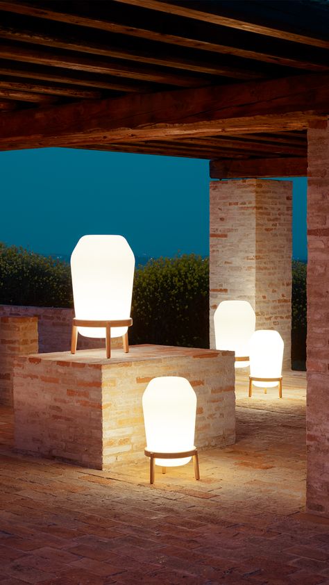 Modern Outdoor Lamp, Small Yard Landscaping, Sebastian Herkner, Outdoor Living Rooms, Lantern Design, Outdoor Floor Lamps, Garage Lighting, Outdoor Table Lamps, Solar Lanterns