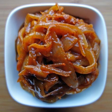 Hot Dog Onions Recipe, Hot Dog Onions, Hot Dog Onion Sauce Recipe, New York Hot Dog, Hot Dog Relish, Hot Dog Sauce Recipe, Hot Dog Chili Sauce, Making Hot Dogs, Hot Dog Sauce