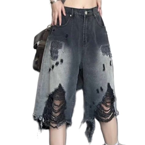 Summer Emo Fits, Baggy Bermuda Shorts Outfit, Grunge Outfits With Shorts, Women's Grunge Fashion, Jeans With Fishnets, Wolf Clothes, Distressed Clothes, Baggy Denim Shorts, Ripped Baggy Jeans