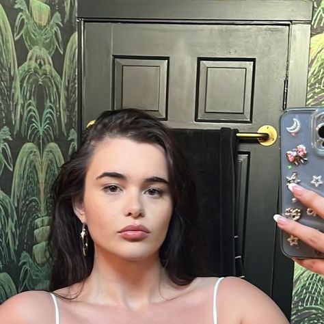 barbie ferreira on Instagram: "fave bathroom" Barbara Ferreira, Barbie Ferreira, Knights, On Instagram, Beauty, Quick Saves, Instagram