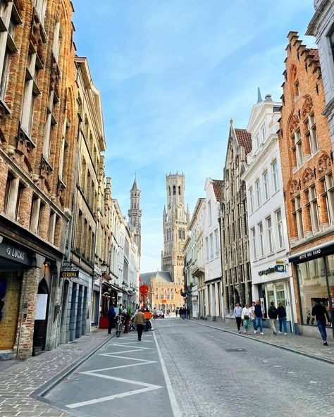 The Belfry tower is without a doubt one of the most popular attractions in Bruges. And for a good reason! The Belfry of #Bruges – also known as “Belfort van Brugge” – is a UNESCO World Heritage Site in Belgium, and it’s a must-see for anyone visiting this beautiful Medieval city. Credit💖: morselsmusings In Bruges, Medieval City, Second Semester, Unesco World Heritage, Unesco World Heritage Site, Heritage Site, World Heritage, Belgium, Most Popular