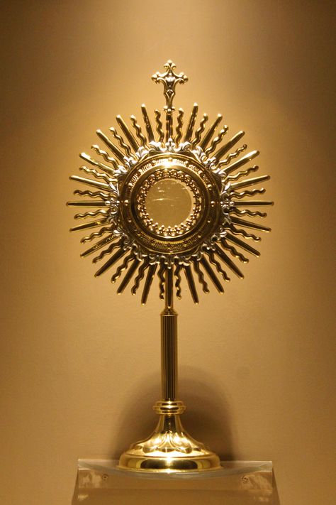 Catholic Saint Quotes, Catholic Altar, Eucharistic Adoration, Blessed Sacrament, Saint Quotes Catholic, Catholic Saint, Catholic Women, Catholic Family, Catholic Images