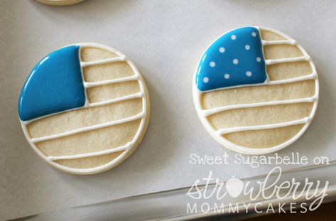 American Flag Cookie Tutorial by Sweet Sugarbelle American Flag Cookies, Patriotic Sugar Cookies, Patriotic Cookies, No Bake Sugar Cookies, Sweet Sugarbelle, Sugar Cookie Royal Icing, Rolled Sugar Cookies, Royal Icing Recipe, Summer Cookies