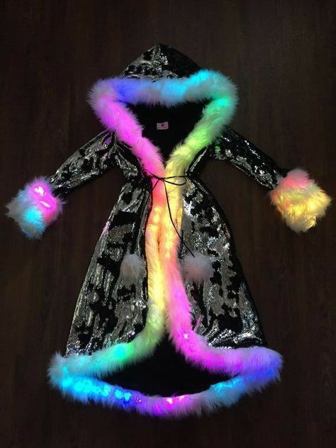 Galaxy Outfit, Harry Styles Nails, Glow Party, Imagine Dragons, Girls Fashion Clothes, Kawaii Clothes, Rave Outfits, Burning Man