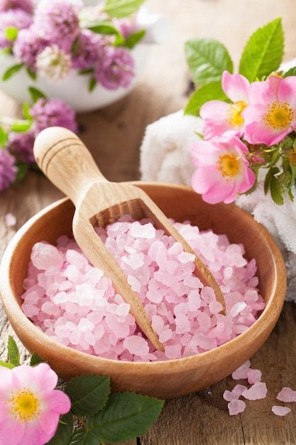 Spa with pink herbal salt and wild rose ... | Premium Photo #Freepik #photo #natural-herbs #herbal #herbal-herbs #herbs Herb Aesthetic, Pedicure Pictures, Herbal Salt, Spa Therapy, Healthy Herbs, Spa Set, Clover Flower, Pink Plant, Wild Rose