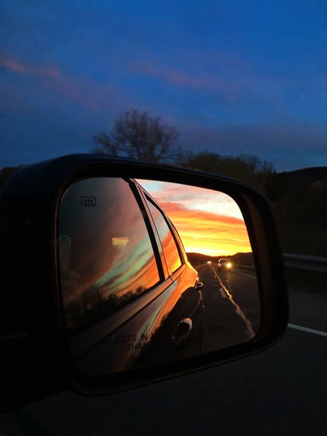 Magical Side View Mirror Sunset Fashion Design Inspiration, Canada Pictures, Mirror Photography, Pretty Skies, Late Night Drives, Cute Images For Dp, 13 Days, Mood Instagram, Nature Drawing