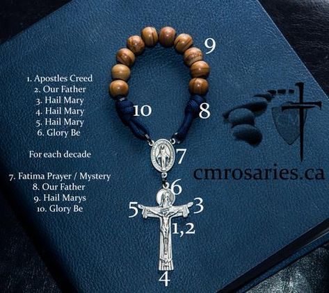 Catholic Jewelry Bracelets, Novena Prayers Catholic, Praying Rosary, Rosary Prayers Catholic, Rugged Rosary, Paracord Rosary, Mini Rosaries, Pocket Rosary, Apostles Creed