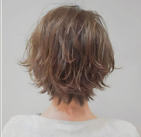 Andro Haircut Short Hairstyles, Short Short Layered Hair, Rapunzel Haircut Short, Short Rapunzel Haircut, Rapunzel Short Haircut, Short Haircuts Back View, Back Of Short Hair, Layered Short Hairstyles, Rapunzel Short Hair