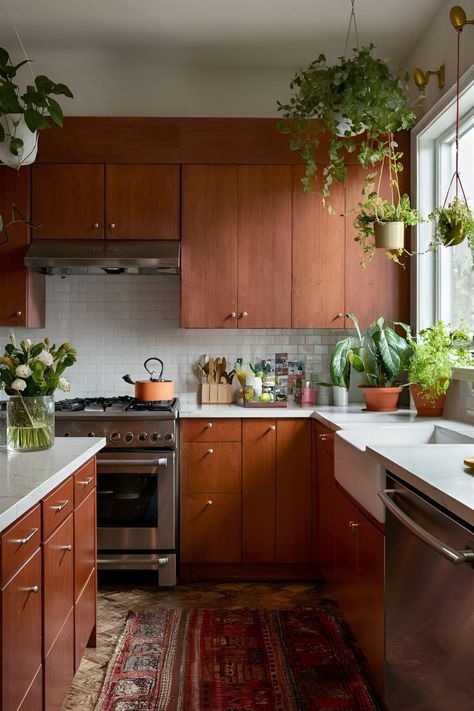 Kitchen With Cherry Wood Floors, Cherry Wood Interior, Cherry Wood Kitchen Cabinets, Cabinet Color Ideas, Cherry Wood Kitchens, Kitchen Cabinet Color, Cherry Wood Cabinets, Kitchen Cabinet Color Ideas, Ohio House