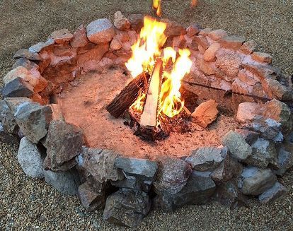 Firepits Backyard, Backyard Bbq Pit, Backyard Firepit Area, Fire Pit With Rocks, Fireplace Brick, Fire Pit Seating Area, Fire Pit Decor, Backyard Fire Pit, Rustic Fire Pits