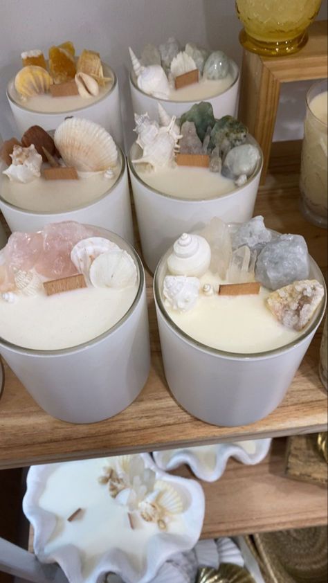 Beach Candles Diy, Beachy Candle, Shell Candles Diy, Clam Shell Candle, Beachy Candles, Sea Shell Candle, Beach Candles, Candle Making Recipes, Coastal Candle