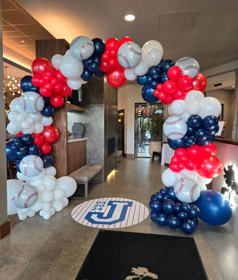 No matter the size of your party, we can do something perfect for you... Write to us to book 516 601-9455 #njballoonstylist #njballoons #balloonsnj #southjerseryballoons #southjerseypartyrentals #partyrentalphilly #partyrentalphilly #balloonsphilly #mullicahillnj #baseballballoons Varsity Party Theme, Baseball Party Balloons, 1st Birthday Rookie Year, Rookie Of The Year Backdrop, Sports Balloon Arch, Baseball Graduation Party Ideas, Baseball Balloon Arch, 1st Birthday Baseball Theme, Sports Balloons