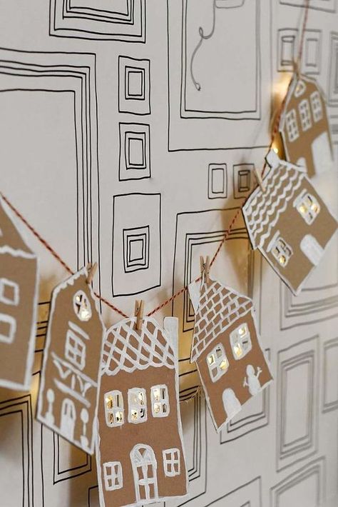 Everyone seems to be doing most of their Christmas shopping on Amazon! I decided to reuse some of the Amazon boxes for a fun festive Gingerbread Garland! Cardboard Gingerbread, Gingerbread Garland, Amazon Boxes, Garland Diy, Eco Friendly Christmas, Diy Garland, Gingerbread Houses, Christmas Gingerbread, Homemade Christmas