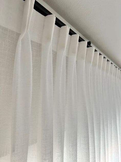 Curtains bedroom Modern Curtains Bedroom, Long Curtains Living Room, Design For Bed, Beige Curtains Living Room, Sheer Curtains Bedroom, Sheers Curtains Living Room, Ripplefold Curtains, Window Curtains Bedroom, Small Window Curtains