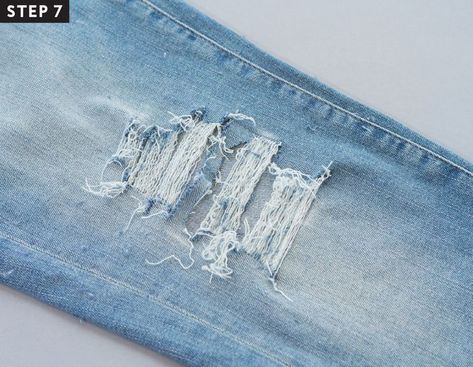 How to Distress Your Jeans in 8 Easy Steps Distressed Clothes, Diy Distressed Jeans, Distressing Jeans, Clothing Refashion, Jean Designs, Jean Diy, Diy Ripped Jeans, Flared Denim Jeans, Distress Jeans