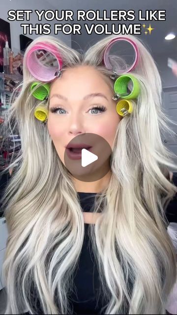 KELLY STRACK on Instagram: "Set your rollers like this for maximum hair volume ✨💁🏼‍♀️ Hack from @edelydesigns 🫶 #reels #reel #makeup #beauty #bestmakeup #makeuptutorial #makeupvideos #beautyvideos #makeupreels #beautyreels #beautyhacks #hairhacks #hairtutorial #hair #volumehack #hairvolume #rollers" Curls With Velcro Rollers, Diy Rollers Hair, Best Hair Rollers For Long Hair, Hair Roller Results, Best Way To Get Volume In Hair, Hair Rolls How To Use, Volume With Rollers, High Volume Blowout, Roller Set Long Hair