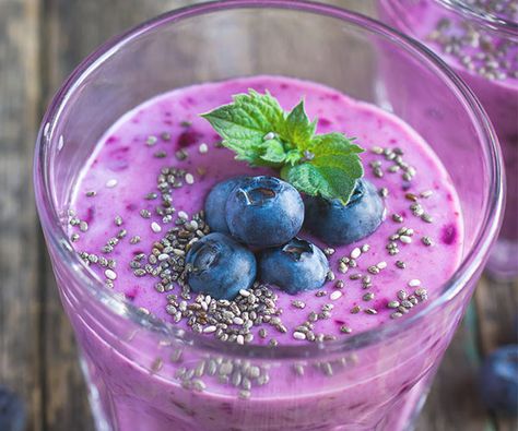 Kid Friendly Smoothie Recipes, Cocoa Smoothie, Kid Friendly Smoothies, Cocoa Fruit, Gifts For Bakers, Keto Breakfast Smoothie, Gifts For Clients, Smoothie Recipes For Kids, Blueberry Smoothie