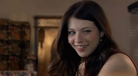 Face Claims - ♛ Michelle Trachtenberg - Wattpad Dr Friends Face Claim, Shameless Face Claims, Teenage Face Claims Female Brunette, Friend Face Claims, Brunette Female Face Claims Gif, Face Claims Wattpad, Michelle Trachtenberg Aesthetic, Brunette Face Claims, 2000s Face Claims