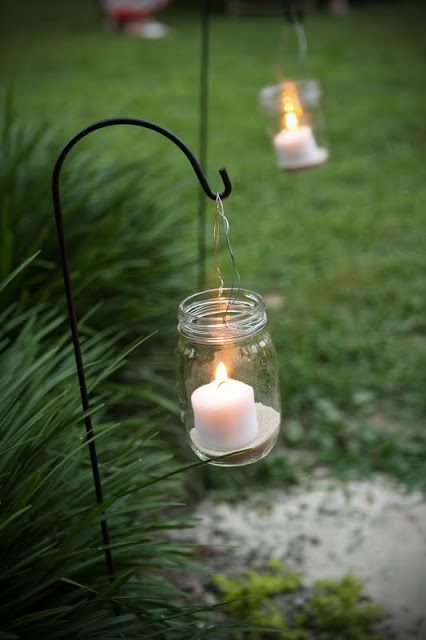 Front Yard Curb Appeal Diy Candle Light, Candle Diy Mason Jar, Candle Light Wedding, Hanging Mason Jars, Backyard Lighting, Mason Jar Lighting, Mason Jar Candles, Vintage Cottage, Mason Jar Diy