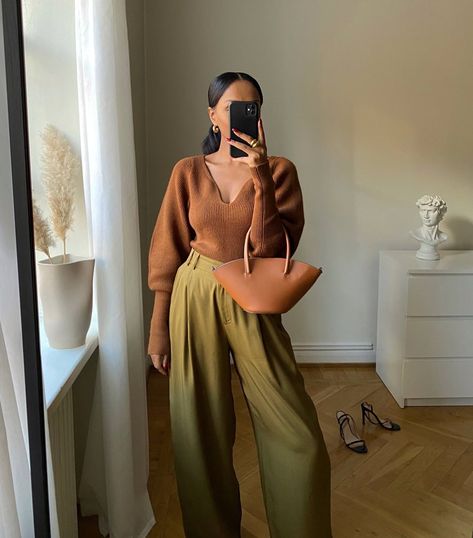 8 Expensive-Looking Colour Combinations You Have to Try | Who What Wear UK Networking Event Outfit, Event Outfit Ideas, Fall Outfits 2023, Office Fits, Business Attire Women, Earthy Outfits, Stylish Work Attire, Business Casual Outfits For Work, Corporate Outfits