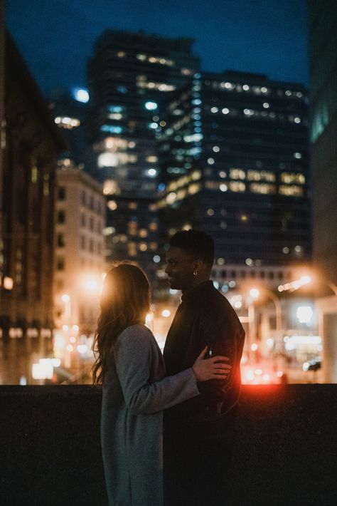 City Prenup Shoot, Night Time Couples Photoshoot City, City Scape Couples Photography, Downtown Night Couple Photoshoot, Night Time Photoshoot Ideas Couples, Nighttime Couples Photography, City Prenup Engagement Shoots, Night City Couple Photography, Prewedding City Light Jakarta