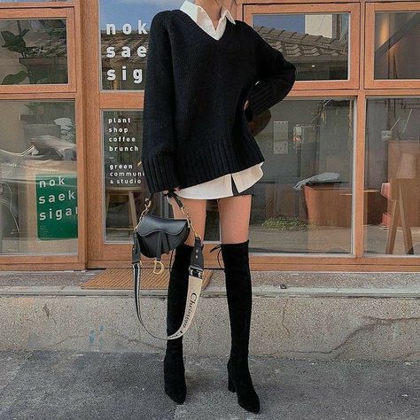 Academia Fashion, Korean Girl Fashion, Looks Black, Looks Chic, Mode Inspo, Long Boots, 가을 패션, Edgy Outfits, Korean Street Fashion