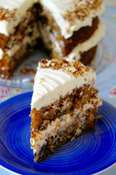 Carrot And Walnut Cake, Moist Carrot Cake, Janes Patisserie, Moist Carrot Cakes, Orange Cake Recipe, Best Carrot Cake, Bread Snacks, Walnut Cake, Delicious Cakes