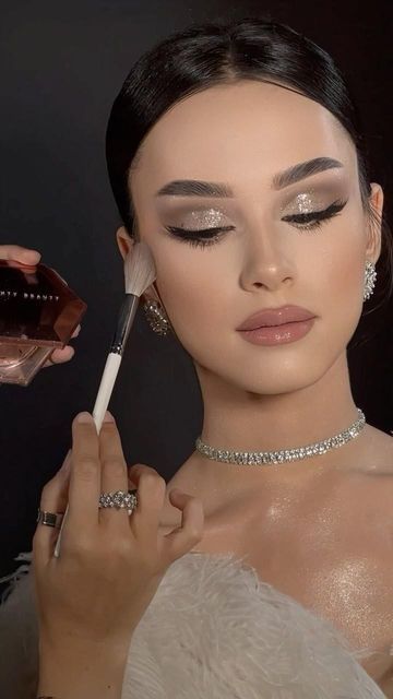 Make Up Styles For Wedding, Makeup And Outfit Looks, Snatched Wedding Makeup, Makeup Ideas Full Glam, Elegant Make Up Looks, Prom Looks Makeup Ideas, Expensive Makeup Look, Make Up Trend 2024, Ball Makeup Looks