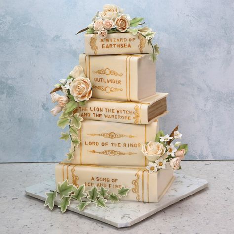 Book Inspired Cakes, Bookish Wedding, Wedding Books, Cake Book, Book Themed Wedding, Book Cakes, Book Cake, Beautiful Wedding Cakes, Wedding Cake Designs