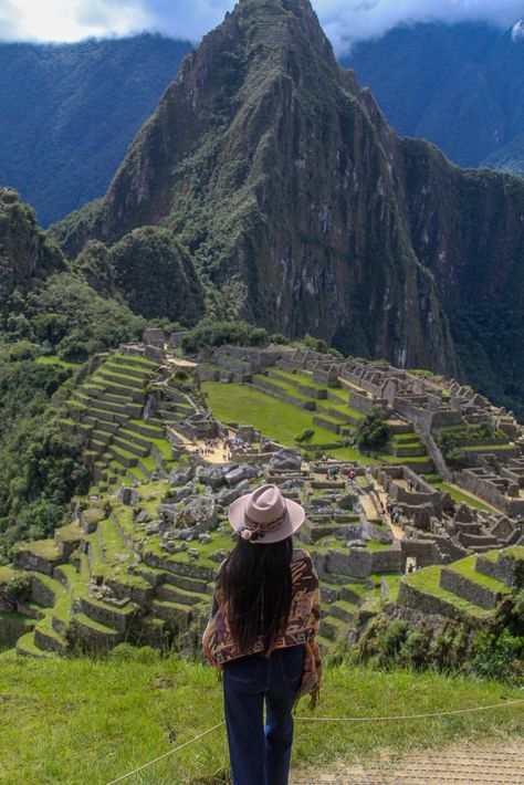 Machu Picchu❤ Machu Pichu Poses, Hiking Machu Picchu, Peru Amazon Rainforest, Machu Picchu Peru Aesthetic, Manchu Pichu, Machu Picchu Outfit, Peru Aesthetic, 7 World Wonders, Peru Machu Picchu