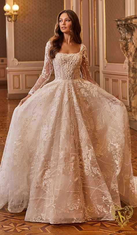 Wedding Dresses Fall, Queen Wedding Dress, Long Sleeve Ball Gowns, Queen Dresses, Wedding Gowns With Sleeves, Dresses Fall, Cute Wedding Dress, Dream Wedding Ideas Dresses, Winter Wedding Dress