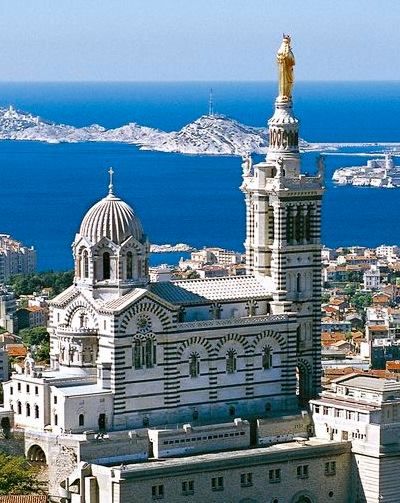 Notre Dame de la Garde, Marseille Cassis France, 2024 Diary, Byzantine Architecture, Religious Architecture, Provence France, World Cities, Europe Travel Tips, Gorgeous View, Dream House Exterior