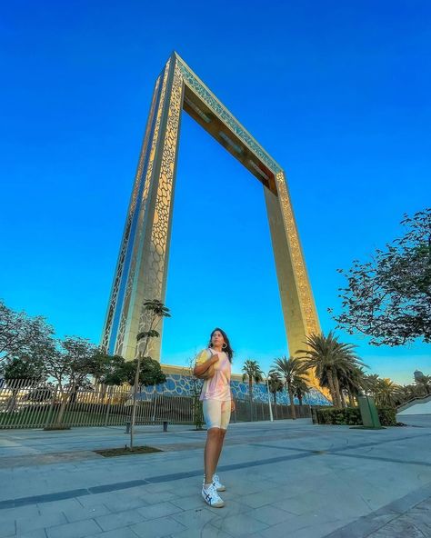 Bhumika T. on Instagram: “The Dubai Frame is the biggest picture frame in the world. It is created out of glass, steel, aluminium and reinforced concrete and one can…” Big Picture Frames, Dubai Frame, Man Made Island, Public Display Of Affection, Mom Of Three, Dubai Desert, Visit Dubai, Grand Mosque, Dubai Travel