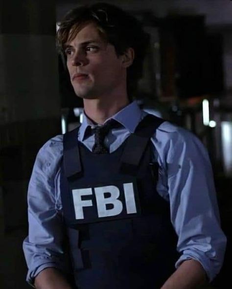 Matthew Gray Gubler Fbi Vest, Spencer Reid In Fbi Vest, Fbi Agent Aesthetic Female, Fbi Agent Aesthetic Male, Spencer Reid Fbi Vest, Special Agent Aesthetic, Female Fbi Agent, Fbi Uniform, Fbi Agent Aesthetic