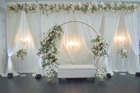 Strip Wood, Engagement Stage Decoration, Nikah Decor, Arch Designs, Reception Stage Decor, Simple Stage Decorations, Wedding Stage Backdrop, Reception Backdrop, Wedding Reception Backdrop