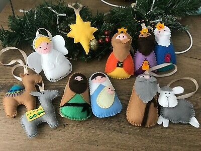 Felt Nativity, Felt Crafts Christmas, Felt Christmas Decorations, Handmade Christmas Decorations, Felt Decorations, Felt Christmas Ornaments, Christmas Ornament Crafts, Christmas Sewing, Christmas Embroidery