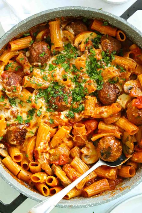 This simple dead-cert family favourite uses ready-made meatballs because sometimes quick wins are a must. Meatball Pasta Bake is served in just 30 minutes and is so delicious. Essen, Rotini And Meatballs, Pasta Bake With Meatballs, Meatball Pasta Bake Recipes, Spagetti And Meatball Recipe, Meatball Pasta Recipes, Kielbasa Sausage Recipes, Pasta And Meatballs, Taming Twins