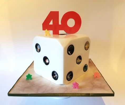 Board Game Cake, Game Cake Ideas, Nerd Cake, Dice Cake, All U Can Eat, Casino Birthday Party, Game Cake, 40th Birthday Cake, Casino Birthday