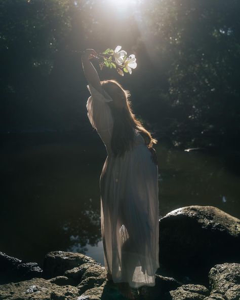 celeste shiels photography - dreamy ethereal maternity water goddess aesthetic pregnancy photoshoot Maternity Goddess Photoshoot, Water Goddess Aesthetic, Ethereal Maternity Shoot, Goddess Maternity Shoot, Maternity Aesthetic, Aesthetic Pregnancy, Magical Photoshoot, Goddess Photoshoot, Water Goddess