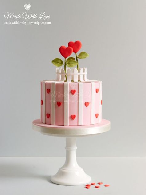 Anniversary Cake Designs, Valentines Cake, Happy Anniversary Cakes, Fondant Cake Designs, Mini Torte, Mini Cakes Birthday, Chocolate Cake Decoration, Creative Cake Decorating, Cake Decorating Frosting