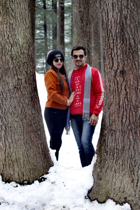 If you looking a best photo shoot in Kullu Manali so contact us 7807711010 Manali Dress Ideas, Simla Manali Couple Photography, Manali Couple Photography, Kullu Manali Photography, Manali Trip Outfit, Manali Outfits Women, Manali Photoshoot, Kashmir Poses, Kashmir Outfits