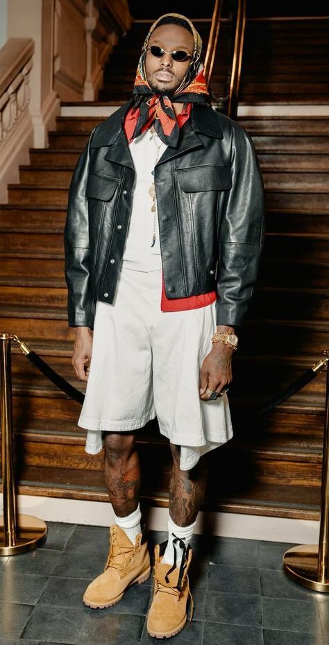 Maximalist Outfits Men, Maximalist Streetwear, Maximalist Outfits, Streetwear Photoshoot, Maximalist Fashion, Black Men Fashion Urban, Creative Fashion Photography, Nba Fashion, Black Men Street Fashion