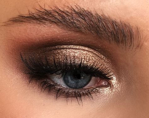 GOLD BROWN SMOKEY - probably the most popular Eye makeup combo  Products used - @shopvioletvoss matte my day palette  @stilacosmetics… Natural Smoky Eye, Smoky Eye Easy, Silver Smoky Eye, Makeup Combo, Brown Smokey Eye Makeup, Bronze Eye Makeup, Make Up Gold, Gold Smokey Eye, Gold Makeup Looks