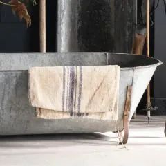 Rustic Soaking Tub, Farmhouse Bath Tub, Water Trough Bathtub, Horse Trough Bathtub, Galvanized Bathroom, Trough Bathtub, Farmhouse Shop, Soaking Tubs, Property Ideas