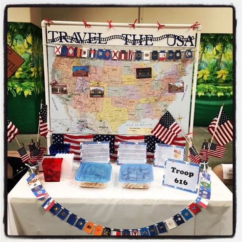 International Day Ideas, World Thinking Day Ideas, Usa Crafts, Culture Fair, Usa Culture, United Nations Day, Stall Decorations, Presentation Ideas For School, Usa Tattoo